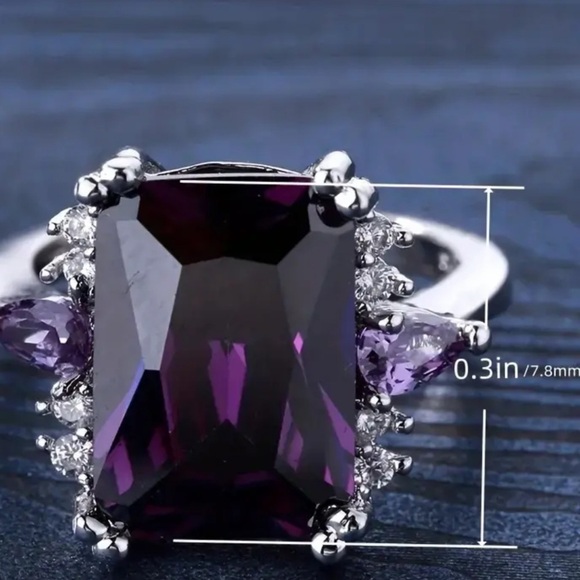 NEW Cocktail Ring - Silver and Amethyst colour crystal stone- Size 7 - Picture 4 of 4